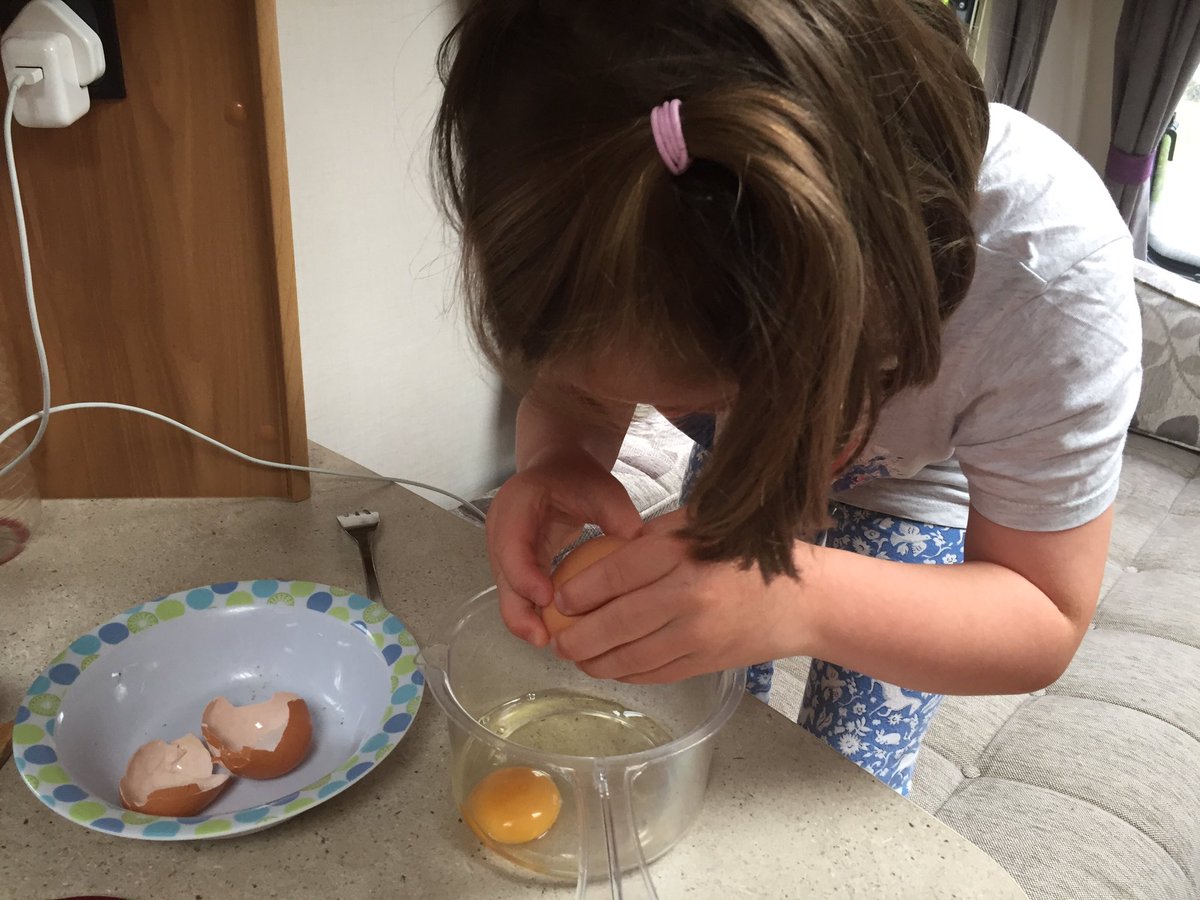 peaponderer's tweet photo. Zoe making her own scrambled egg! Super independence skills! We’ll just have to move her into the caravan when she’s older 🤣

#SeeTheAbility
#ThisGirlCan
#ExpectThis @jasonkneen 
@Wouldntchangea1 https://t.co/YnFwjhFGwC