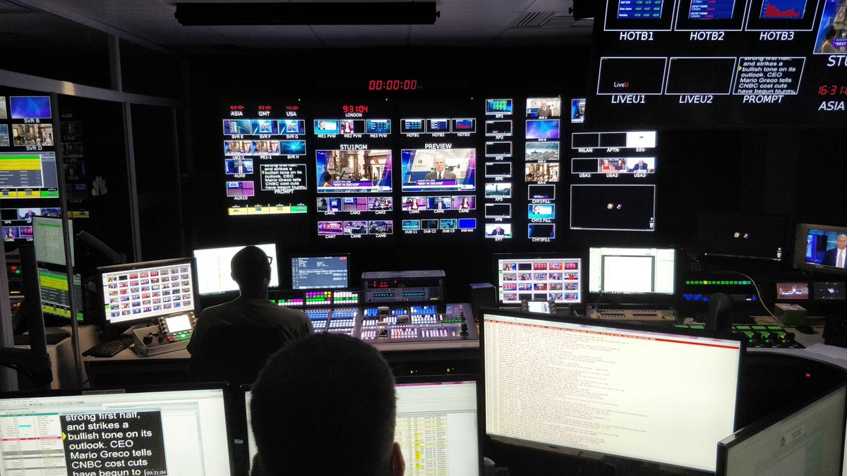 WildfirePR's tweet photo. Action! An exciting start to the day with our gallery tour at @CNBC this morning #PRlife #CNBC https://t.co/hyOVddPmg1