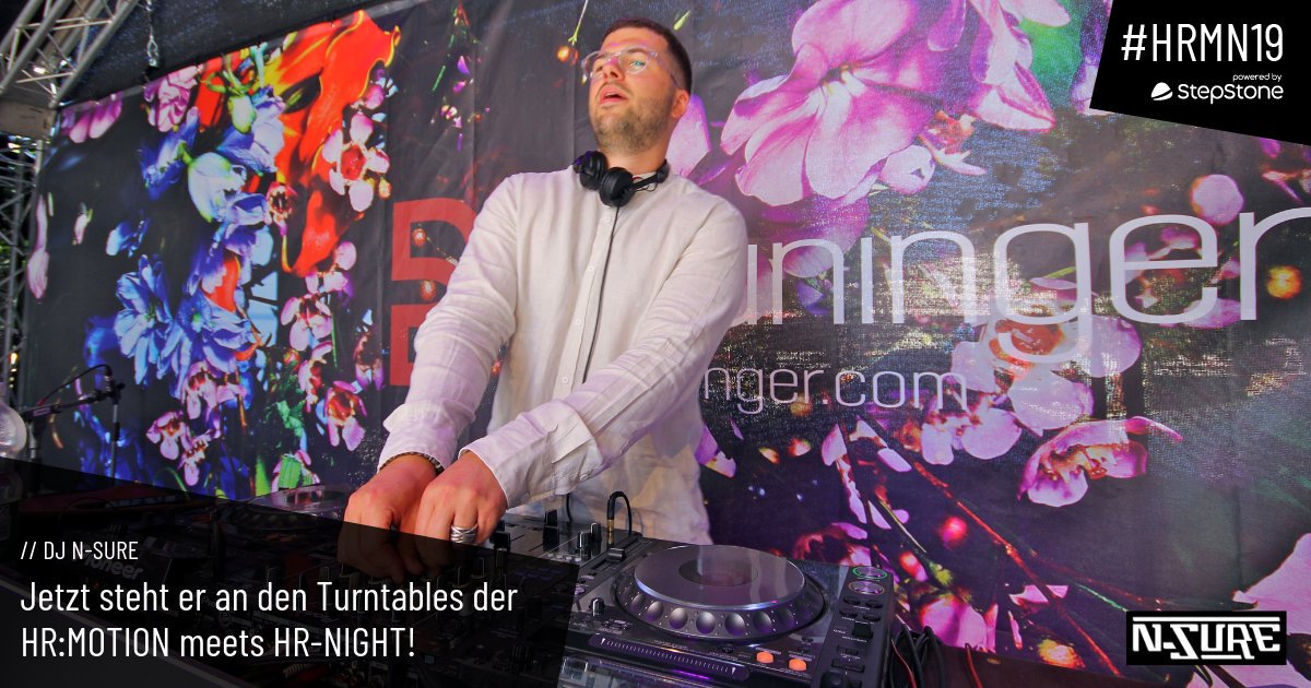 ZP_Universe's tweet photo. // HR:MOTION meets HR-NIGHT: @DjNSure on the #turntables! Freuen Sie sich auf die besten House- und #Elektrobeats , kombiniert in einem einzigartigen Mix live auf der #Aftershow Party der #ZPEurope19 in #Köln! Tickets: https://t.co/yzpmb2K0LV | 17.Sept. | #hrmn19 #hr @HR_NIGHT https://t.co/ohTFHl49Ps