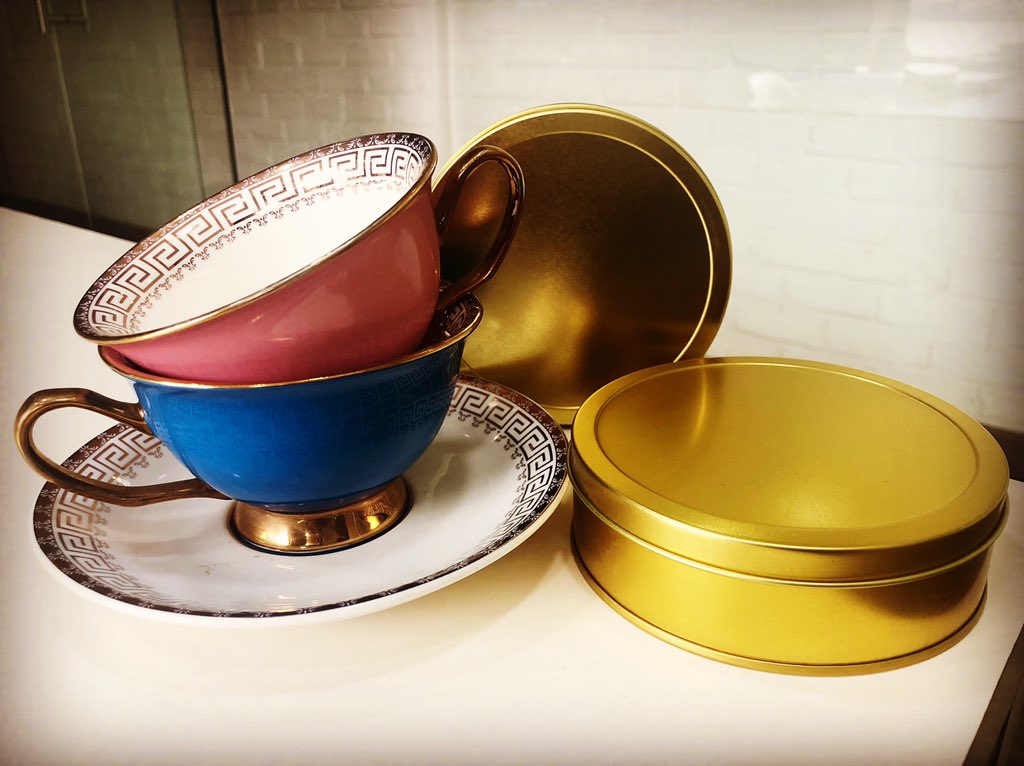 omni_cans's tweet photo. Sleek Tea Tin Caddy w/ Custom Deboss On The Lids For Accurate Label Pasting, Variant Wise - Helping The Tea Manufacturer To Not Hold Large Inventories #tins #tincans #teatins #teacaddy #teatincaddy #teapackaging #teatinpackaging #decorativetinpackaging #metalpackaging https://t.co/NI5DVA018I