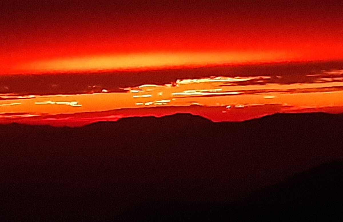 MURIANOFELIZ's tweet photo. @websierranevada por estas puestas de sol siempre . . . https://t.co/QGexVNWcIe