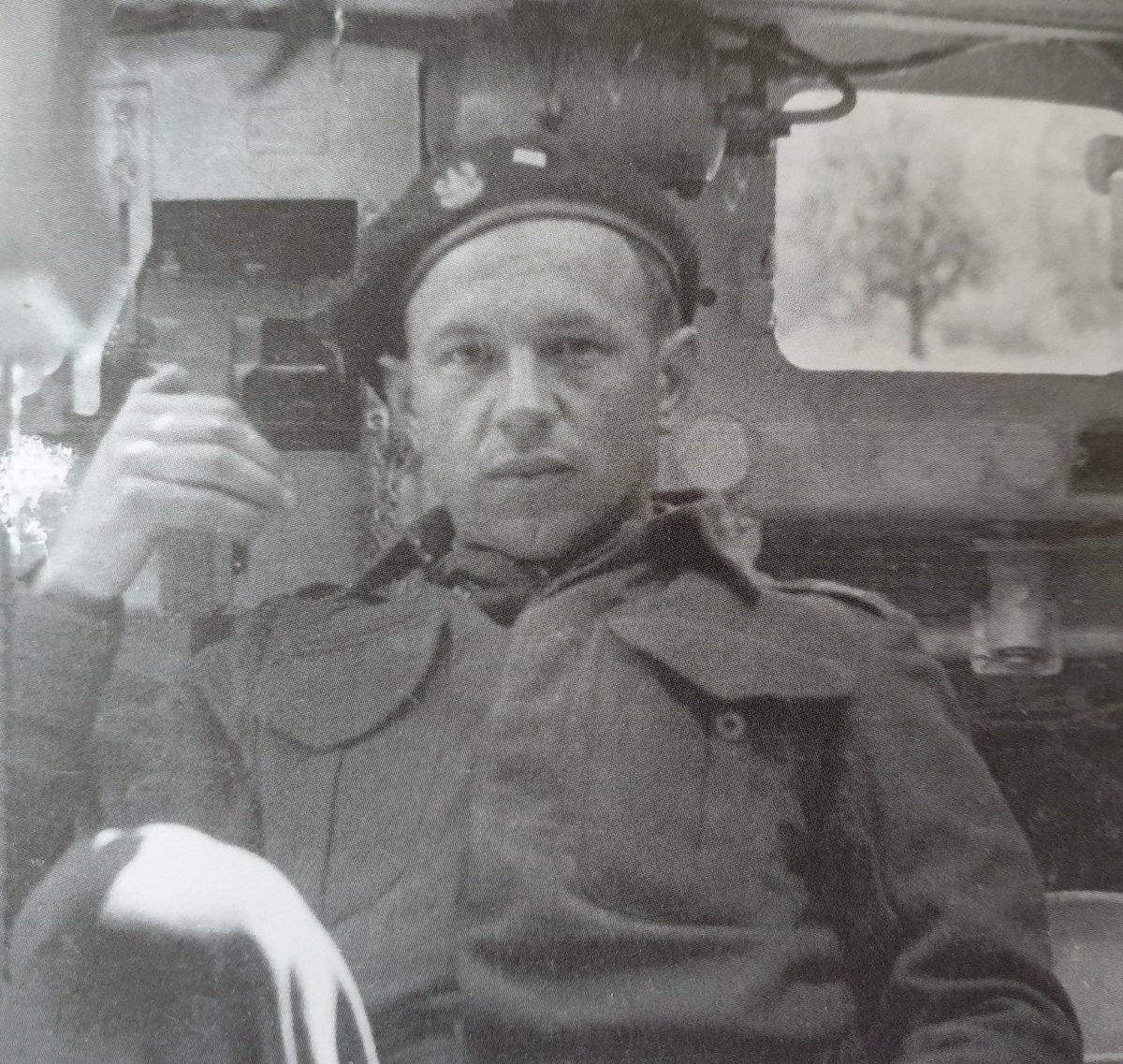 5/In 1940, Maczek was the most experienced commander of armoured units in the UK, having seen recent action in Poland and France. At the back of the queue for equipment, the Poles had become veritable tank-hoppers - training on Matildas, Valentines and Churchills...