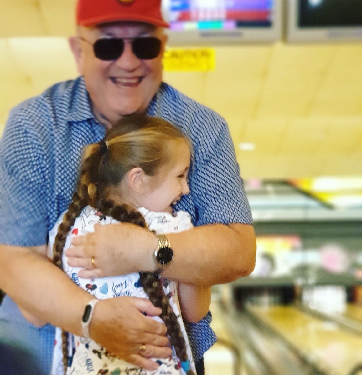TonyaTemplar's tweet photo. Bowling & cheeky icecream on an afternoon off work with the family ❤ #livelifepositively #familylife https://t.co/8tj6CDGoWO