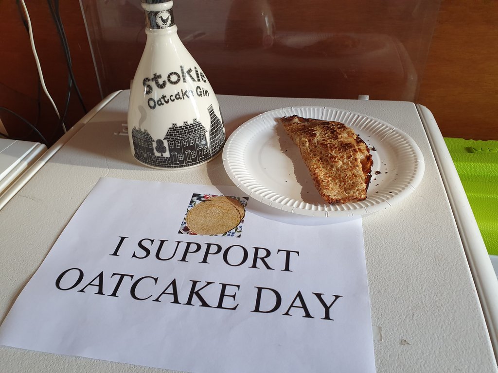 barge_inn_booze's tweet photo. Hi Barge-Inn Booze fans.
We are now in kidsgrove at red bull services for oat cake day with the B'oatcakeboat and we are open all weekend from 11am till close.
So come and have an oat cake and try an oat cake gin if you like it why not buy a bottle.
#oatcakeday #oatcakegin https://t.co/y644Hmyg3t
