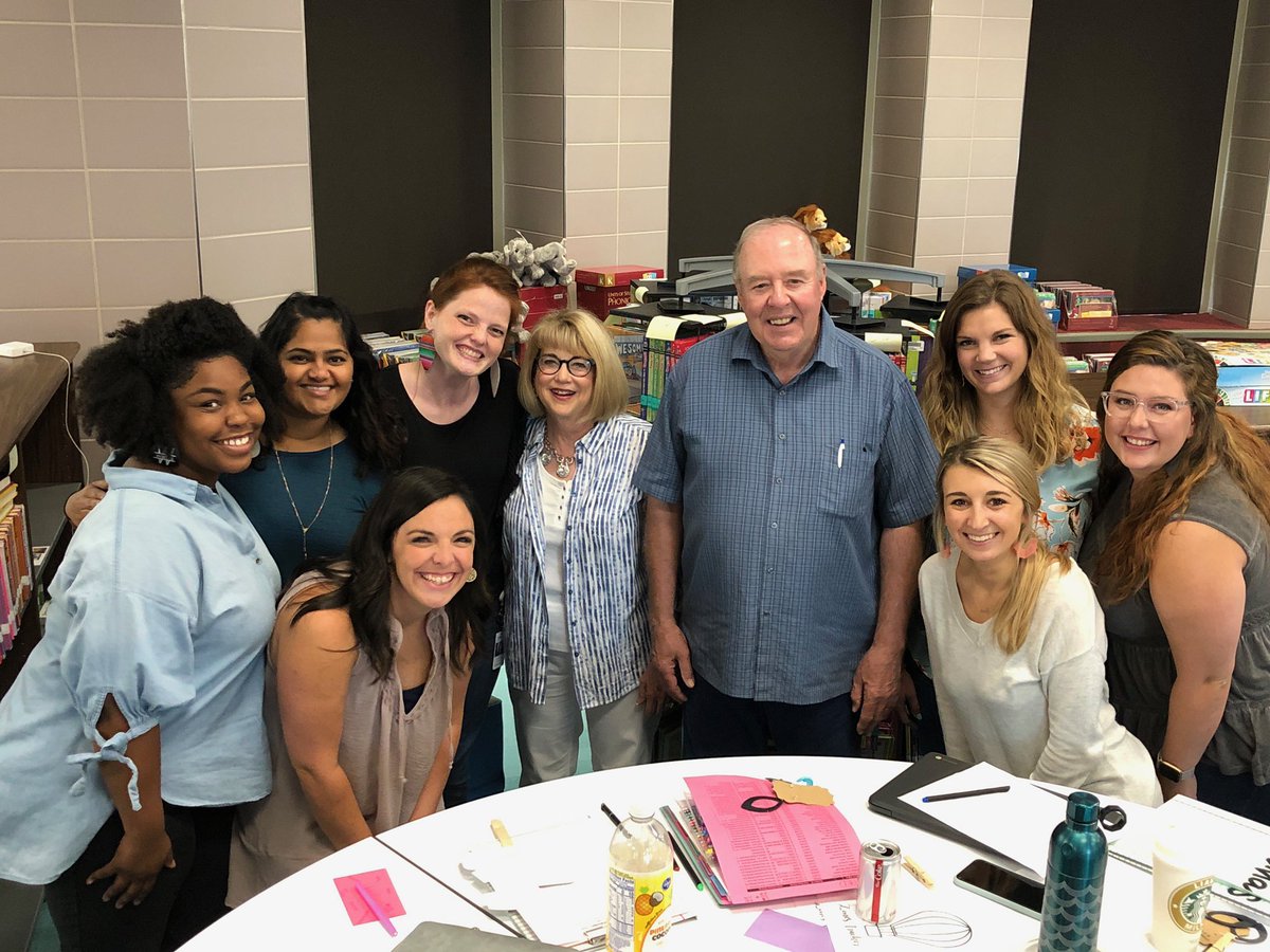 GillsLikeAFish1's tweet photo. So great to get back into the school with the new team today, and chat with our namesake, Mr. Miller! #thirdherd #ourFISDstory #FISDlearns https://t.co/PAxNIFXkNI