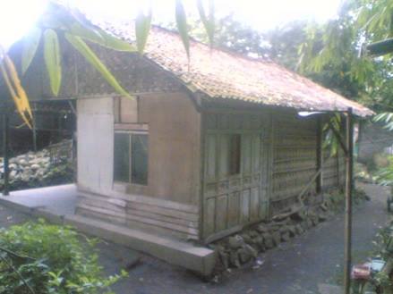 Rumah yang dulu ditinggali Angga dan keluarga