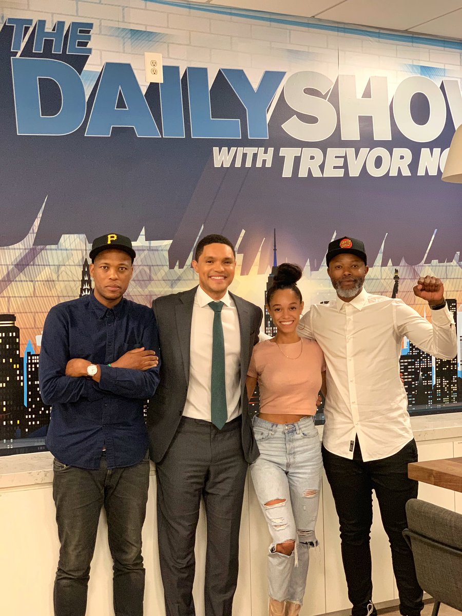 ThapeloMokoena's tweet photo. AFRI-CAN!  🎙🇿🇦🌍✊🏾

A day well spent with a Giant! It’s great to witness the power of Potential at play! Keep going bro @Trevornoah 

DreamChasing should be a staple in our diets. Pursue your fullest Potential! GO! https://t.co/K9TQcmXG0c