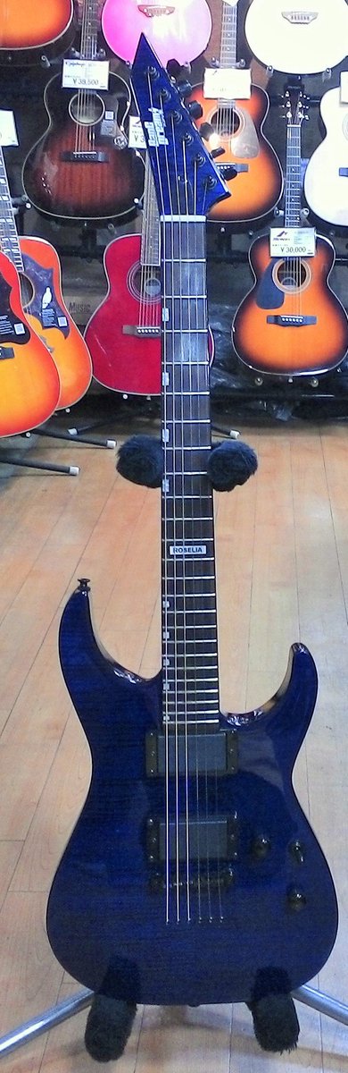 takeoff0098's tweet photo. BanG Dream M-ⅡSAYO
Roselia SAYOモデルの、弦交換とメンテナンスです。
このギターを探している人、沢山いるみたいですね。
普通にカッコイイですよね！#esp #bangdream #sayo
#roselia https://t.co/dwMcmJf9Rn