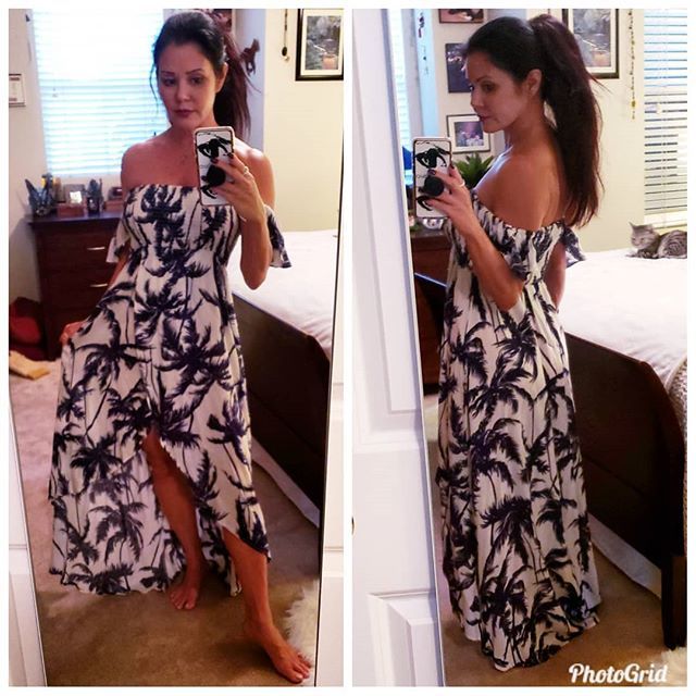 StaceyNaito's tweet photo. Why haven't I worn this dress more? It's so cute and flowy and feminine!
#prettydresses #summer
#fitover50 #ravenhair #legs #gams #musclesandcurves #sexy #photoshoots #selfiemirror #highlowdress #longhairdontcare #woman https://t.co/FhVg8PKQYg https://t.co/U3dDQtbv80