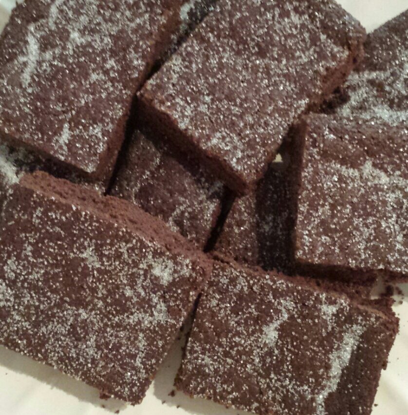 emmagroberts's tweet photo. @GMB @adilray  I remember chocolate concrete at school. I grew up in Tamworth, so maybe it was a midlands thing. My teeth survived. Phew. We often had a mint custard with it!! We also had something we called Dracula’s blood!!!!! https://t.co/BCKldcSycw