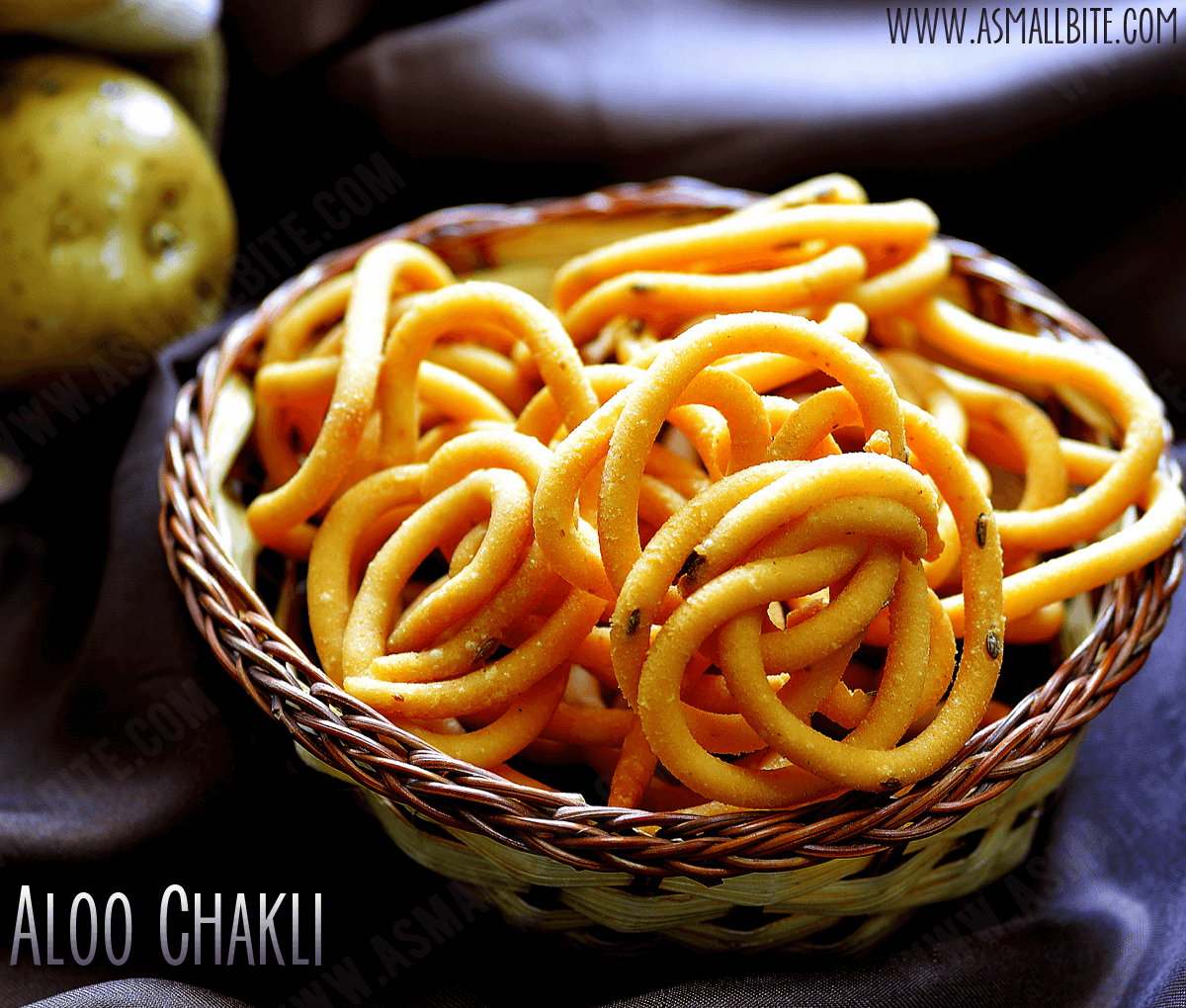 asmallbitepriya's tweet photo. Potato Murukku Recipe | Aloo Chakli Recipe
Aloo Chakli is one of the easiest snacks, with a unique flavour of the potato.
https://t.co/AuDMEqTLEh
#aloochakli #chakli #POTATO #murukku #potatomurukku #potatochakli #snack #snacktime #snackbreak #snacks #janmastami #asmallbite https://t.co/IaMRFOnHwx