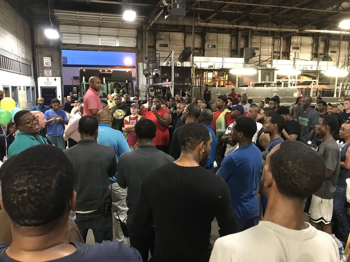 jbhardawayups's tweet photo. We are Ready to Go!!! Today's Theme was Building a Culture of Safety!!!@ The Jackson, MS Twilight Safety Huddle....Thanks to my HR partners for their assistance.... https://t.co/fEDplRfbin
