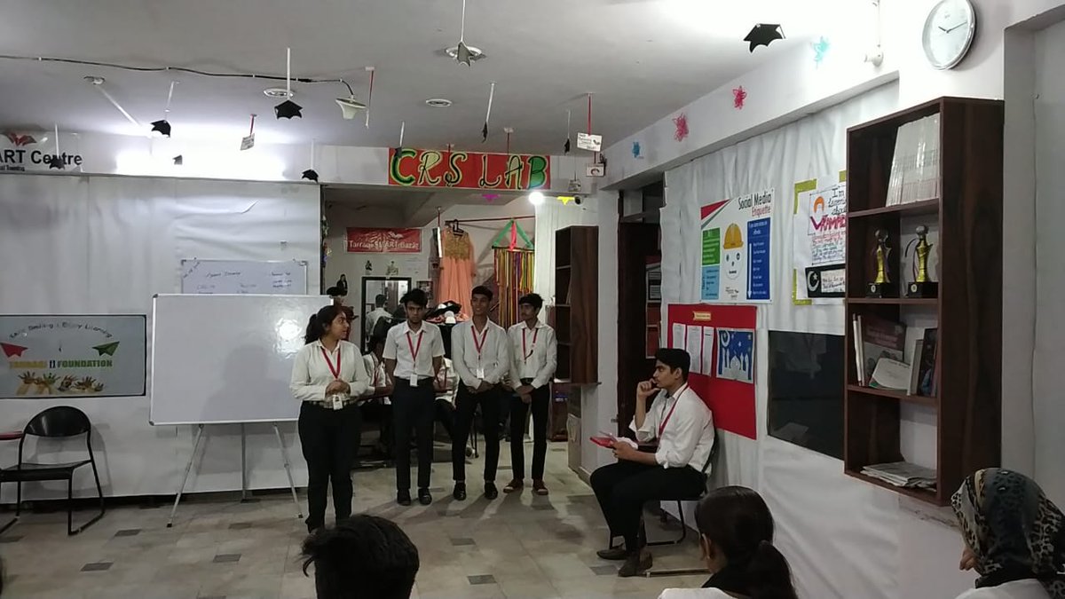 TarraqiC's tweet photo. Students of TSC presenting presentation and performing skit on the topic #unemployment in India .
#KashmirWelcomesChange #earthquake  #PKMKB 
#newindia #NGO #socialwork #freeeducation https://t.co/maYS3tDplE