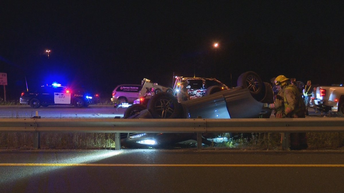 Media371's tweet photo. Two vehicle crash with an SUV rolled over on Highway 403 westbound at Waterdown Road in Burlington. Several people were assessed by @HaltonMedics207, no one was transported to hospital.  #BurlON https://t.co/SwhFYohcvE