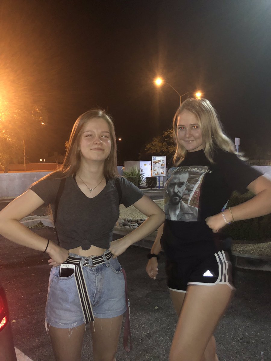 baileeshupey's tweet photo. said goodbye to my sweet erin tonight. vibes: </3 https://t.co/JY7gg9QrHs
