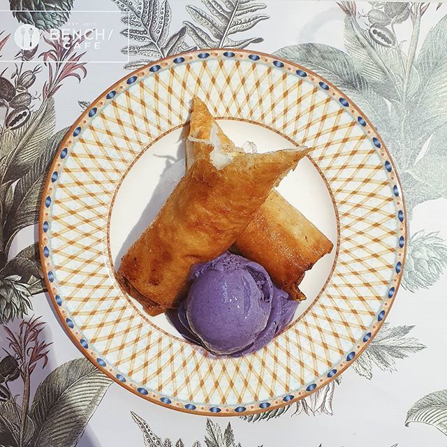 FoodiePinoy's tweet photo. Bakit ba mas masarap kumain ng ice cream pag maulan?
#FoodPorn #FoodiePinoy https://t.co/r8YZYICPx0 https://t.co/StERBfwobf