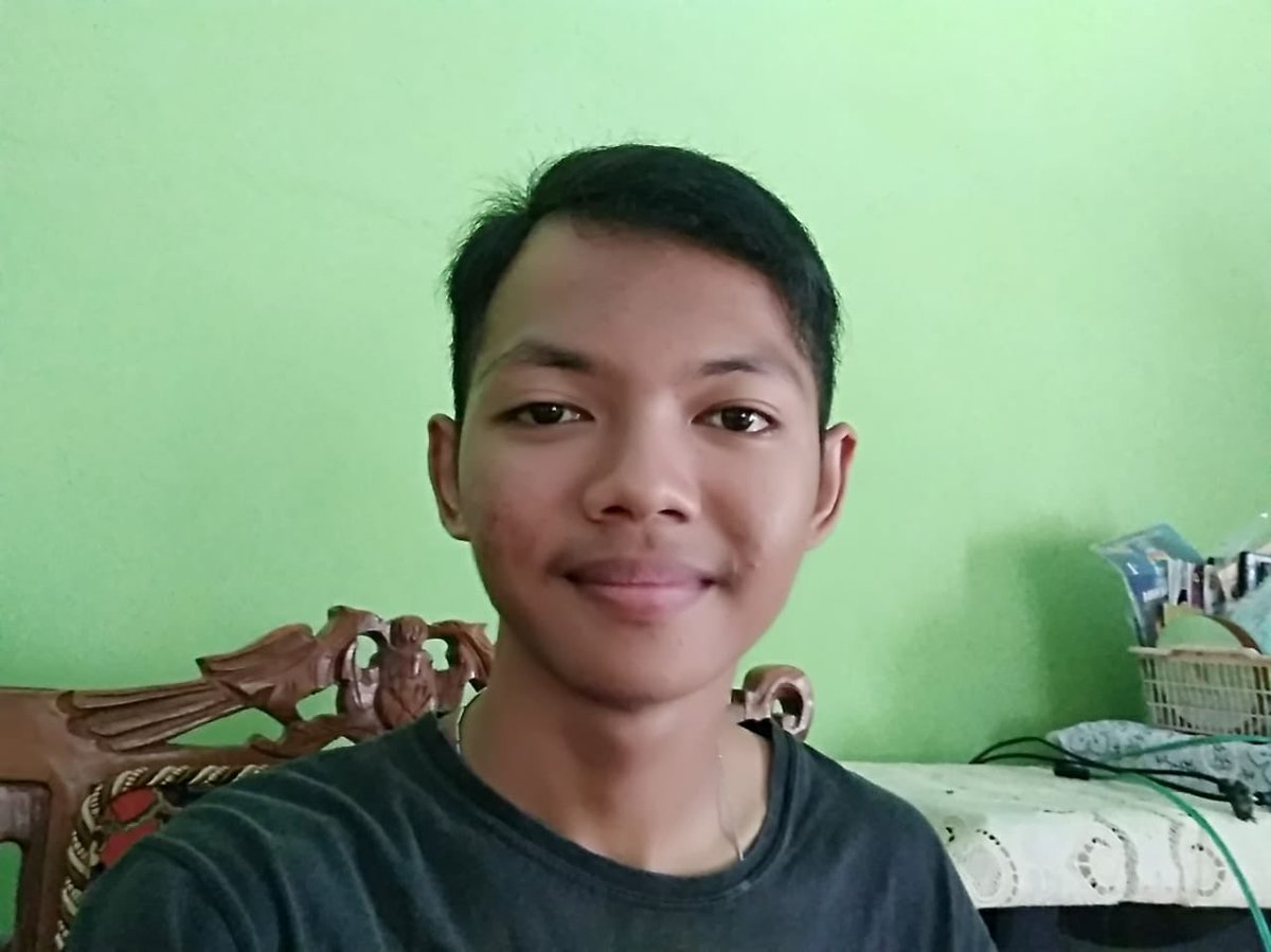 VandyPamungkass's tweet photo. #percumamaintwitter kalo enggak bisa main twitter😁 https://t.co/56jyNGIgcL