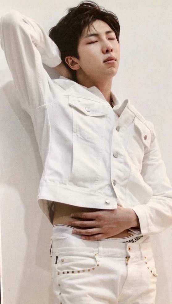 jooncloseup's tweet photo. are we KIDDING https://t.co/eyAe1YCDeq