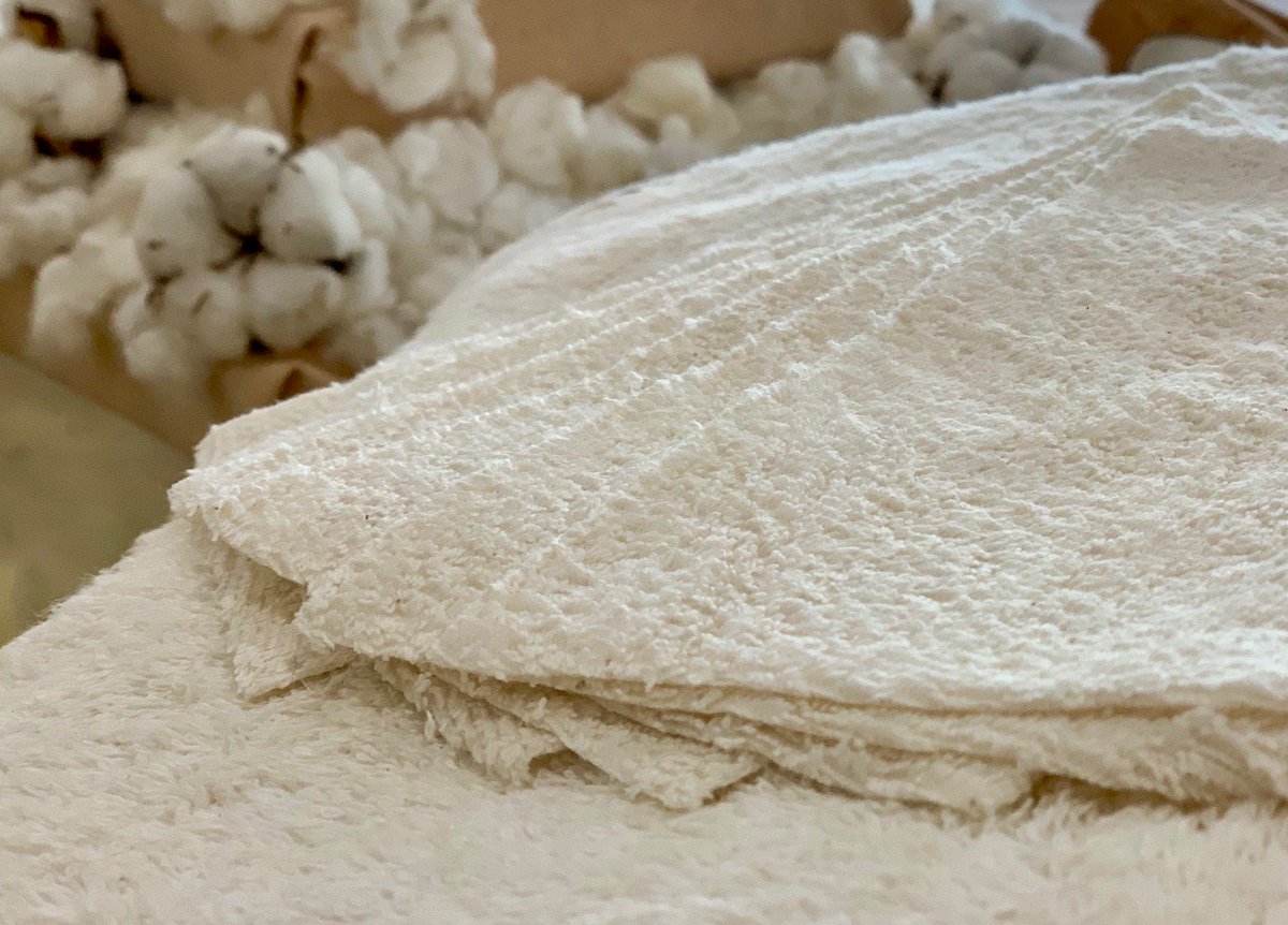 OrganicCottonCo's tweet photo. ¿Si ya cuidas tu piel con productos orgánicos y naturales por qué no desmaquillarla también de la forma más #natural posible? Nuevo pack de 7 toallitas para desmaquillarse. Una para cada día de la semana. Disponibles en https://t.co/4KyAVlN7XC
#NaturalThinking #OCCGuarantee https://t.co/mU0dsHdupP