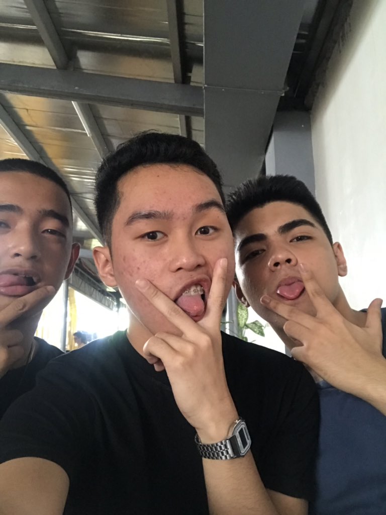 Marqueiann's tweet photo. #AlterMeetup AJSHSHHAAHAHA https://t.co/8JbesVuBBX