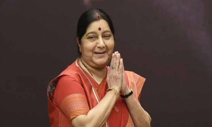 SastryVr's tweet photo. DBATU pays Homage to Smt. Sushma Swaraj , stalwart of Indian politics,first woman MEA, inspiration to millions of Indians and won scores of admirers from abroad. @SushmaSwaraj #dbatu #dbatulive #nationmourns #sushmaswarajRIP #SushmaSwarajji https://t.co/rUYg66995q