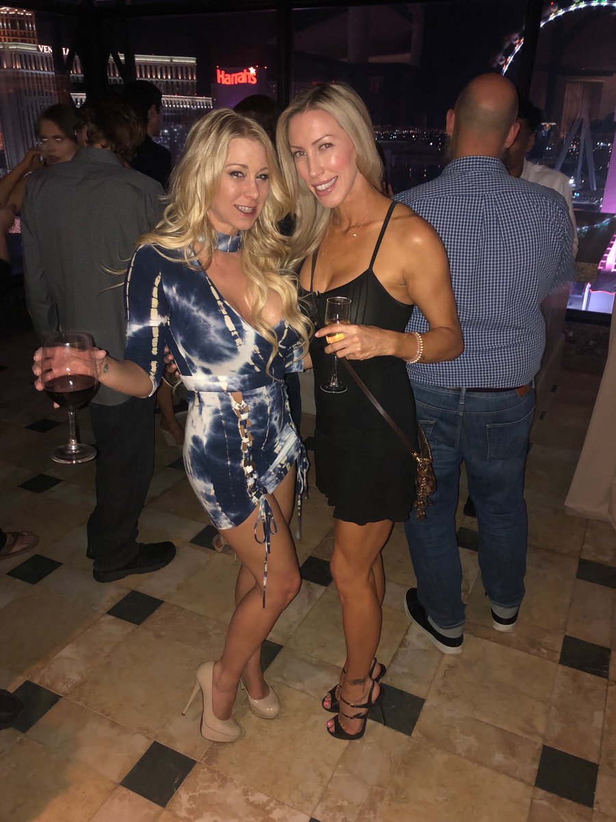 Cassie Young’s pics and videos