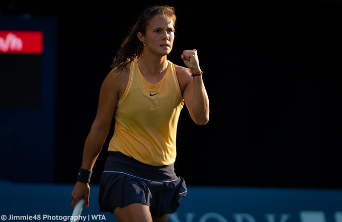 DARIA KASATKINA - Página 30 EBbS9d_WkAIJkhd?format=jpg&name=small