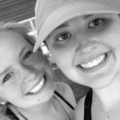 macychambers3's tweet photo. #NewProfilePic ft. bestie girl @calliehumbolt_ https://t.co/BYEqJqdFMA