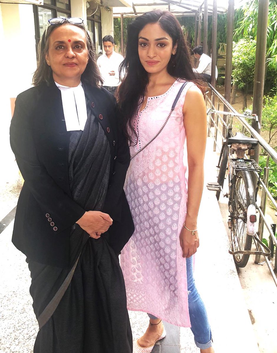TSeries's tweet image. .@KhushaliKumar seen at high court, thinking it’s a court case? But No, in fact she is prepping for her upcoming film #DahiCheeni starring @ActorMadhavan in which she plays a lawyer!
Directed by @GoodGunAshwin!

#SudeshKumari #KrishanKumar @ItsBhushanKumar