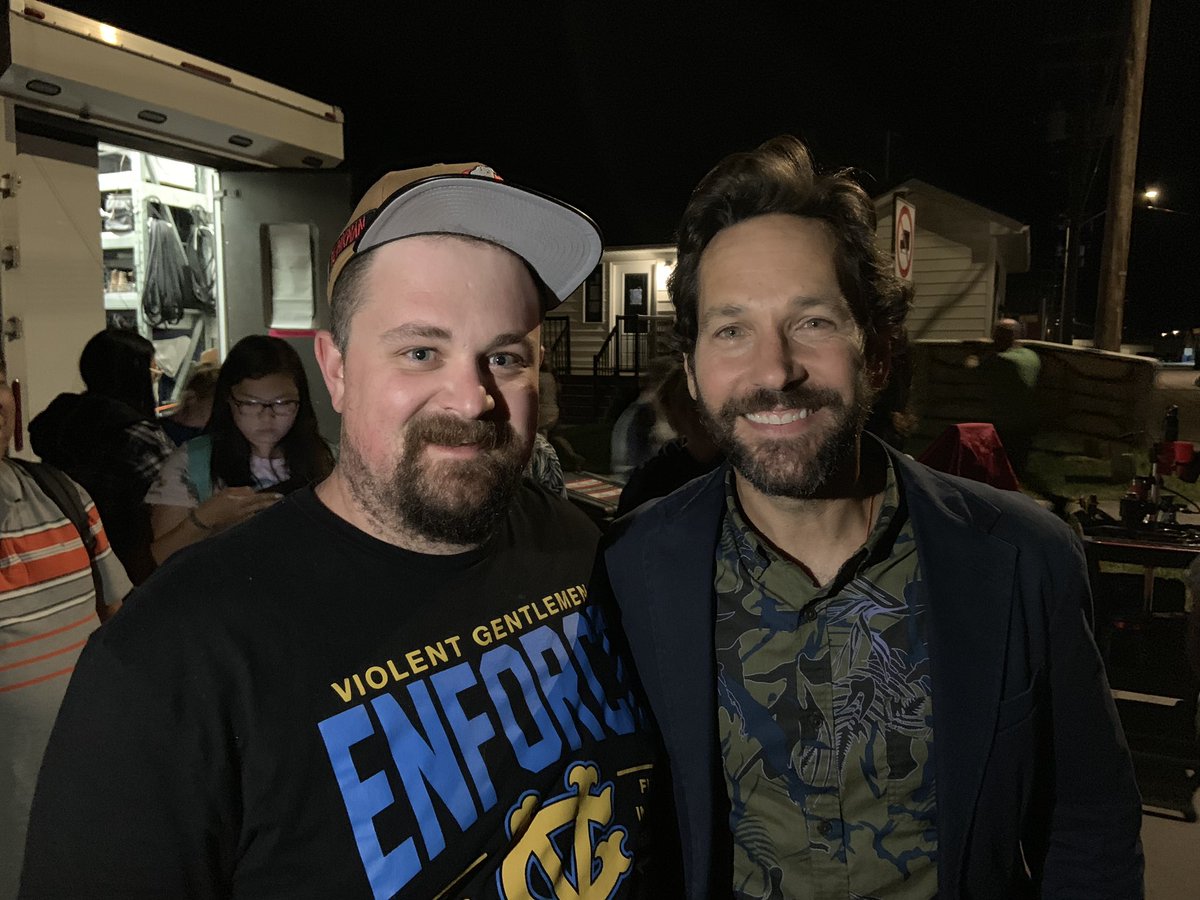 Limpoticus's tweet photo. Nabbed a photo with #PaulRudd on the #Ghostbusters set. The movie is going to kick ass! https://t.co/3tqtYuZVDR