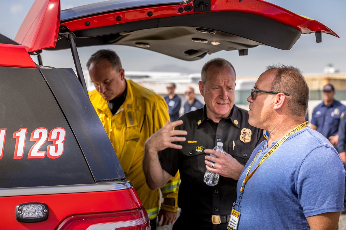 SBCoFFLocal935's tweet photo. We appreciate @SBCounty 4th District Supervisor @curthagman for participating in #SBCoFireOps101 today and learning more about what our members do for the public. Thank you for your support of #PublicSafety #Local935 #SBCoFD https://t.co/Rr6LawwWX9