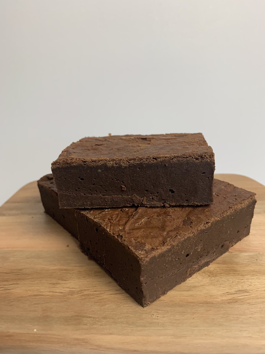 thedessertdiva_'s tweet photo. @GMB @adilray @kategarraway @RichardAArnold @SeanFletcherTV Forget chocolate concrete you need to try these chocolate brownies #brownies #absoluteheaven #happy https://t.co/Xh6kUImilB