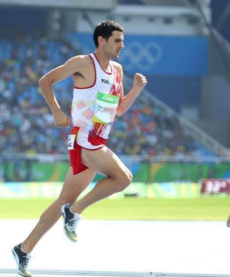 susan_egoavil's tweet image. No puedo irme a dormir sin antes recordar y extrañar en esta competencia, y la que él hubiera querido participar. Un deportista sencillo, de ❤Peruano, super responsable, apasionado y honesto. #Davidtorrence un homenaje al cielo. #atletismo #TeamPerú