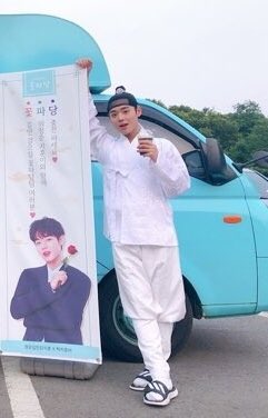 ab_p_d's tweet photo. 하 참나 커플슬리퍼 헛참나 진짜 https://t.co/dfCmileLqv