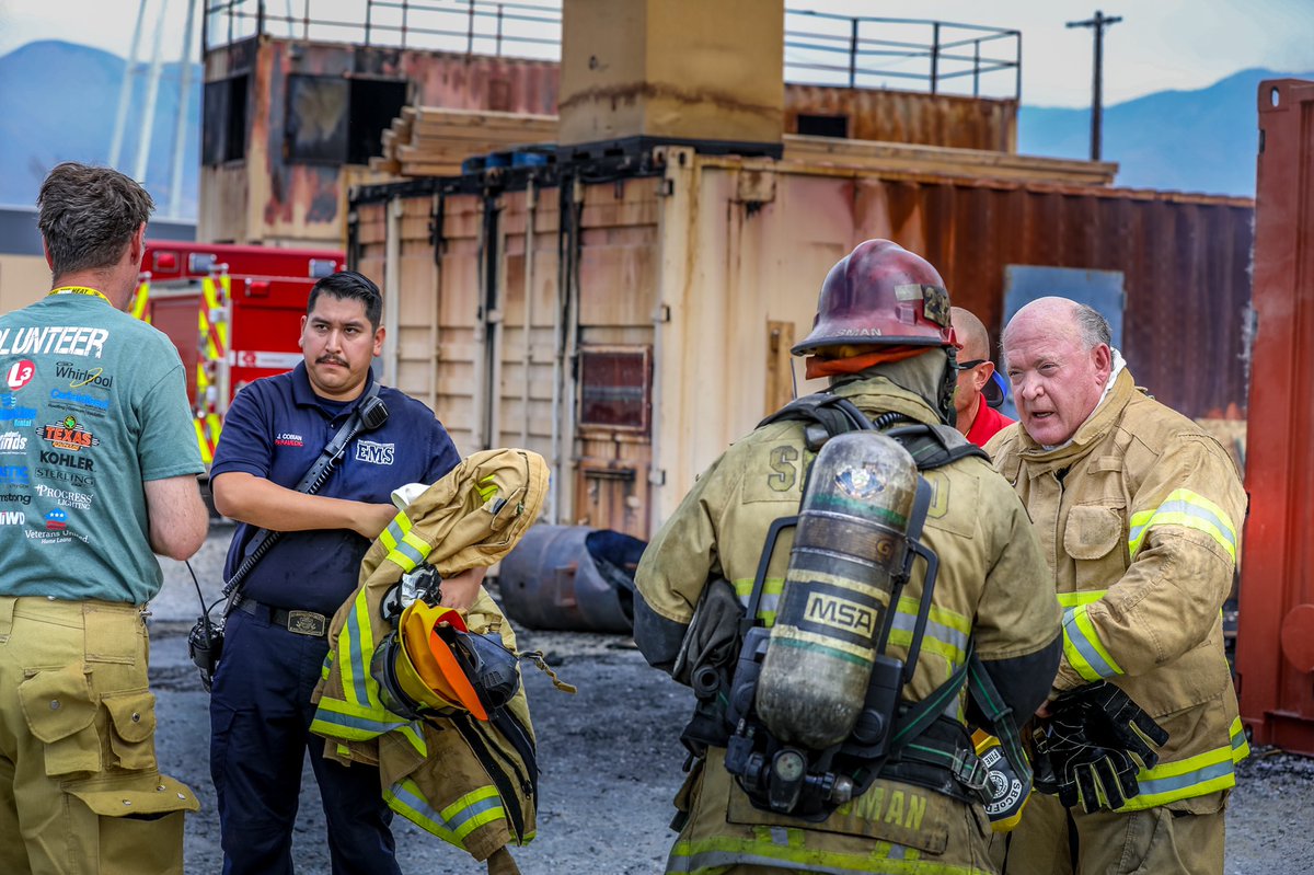 SBCoFFLocal935's tweet photo. Thank you to @SBCounty 1st District Supervisor @RobertLovingood for attending #SBCoFireOps101 and learning more about what our members do for the public. We appreciate your support of #PublicSafety #Local935 #SBCoFD https://t.co/R4qw4BoJwz