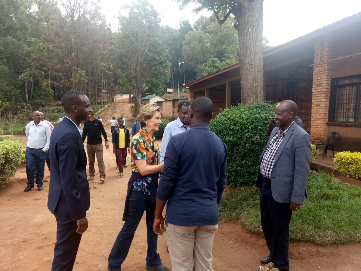 #HappeningNow !  We are honored by the Visit of The <a href="/Uni_Rwanda/">University of Rwanda</a> Chancellor Ms. Patricia Campbell  At the <a href="/RwandaHerbarium/">National Herbarium of Rwanda</a>.