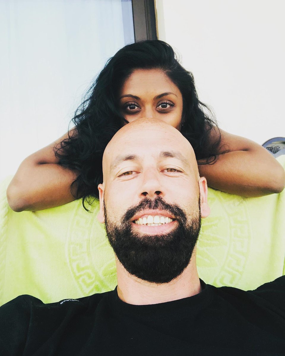 Derrière chaque homme se cache une femme! 

#teamsinik  #elleEtaitLa #famous #invincible