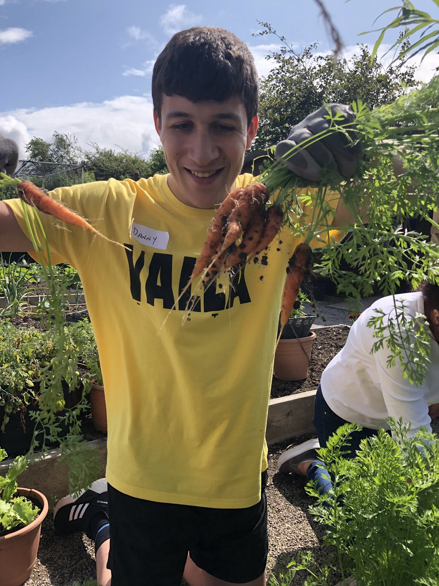 willow_project's tweet photo. Fabulous day @ Willow Helping carers to create friendships, feel less isolated, strengthen their resilience and make happy memories. Making a Better Life for Carers. @BBCNWT  community garden @RHSBloom @GrahamLiver @Garden_Ninja @RogerJ_01 @lancashirelife @BlackpoolCarers 🌻 https://t.co/JnDJsv6P7x