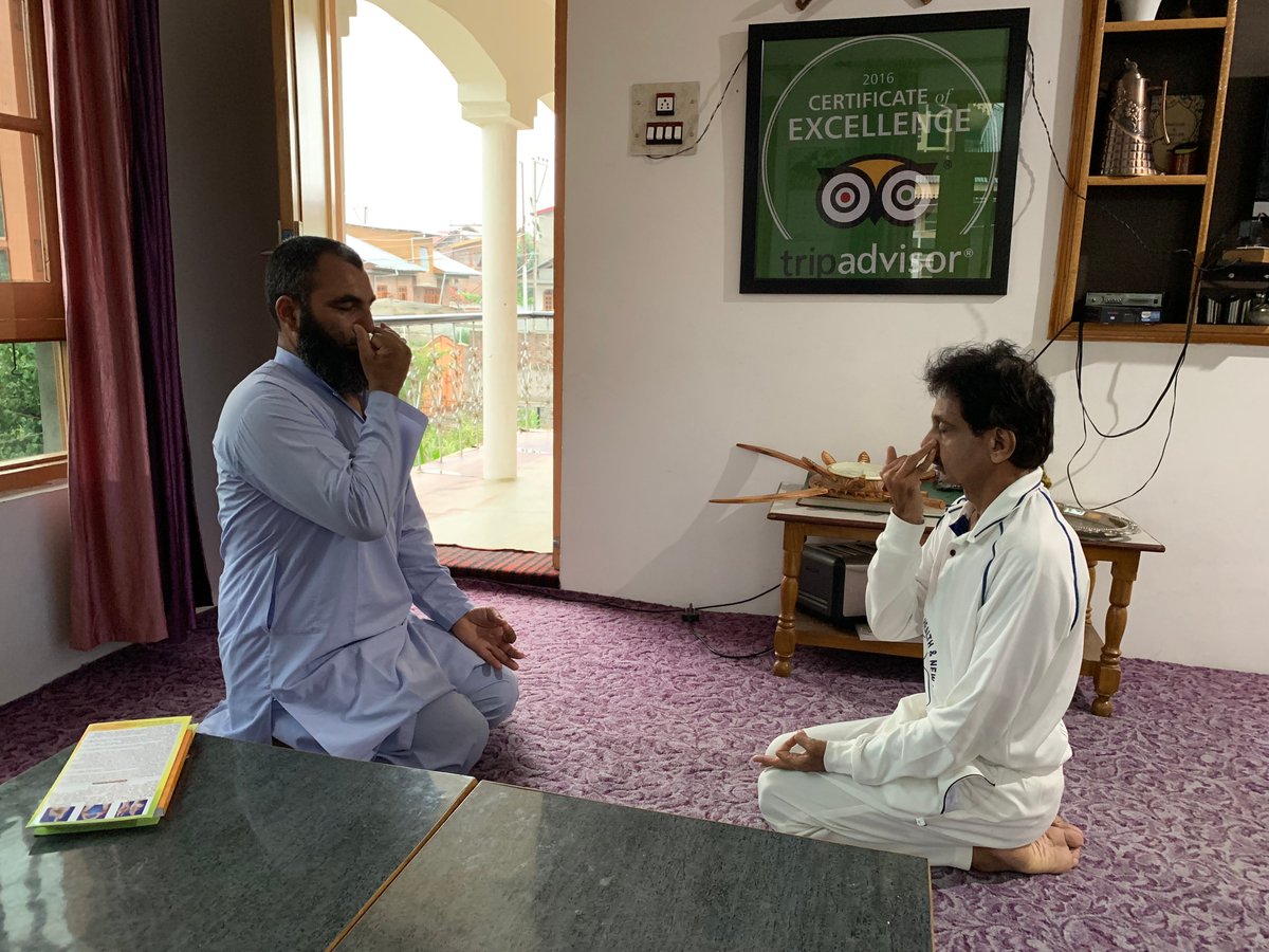GkDelampady's tweet photo. Yoga - a Good step to fight with high altitude difficulties that is posed by Nature...[ Yoga Key to Better Health &amp; New life ]
at Kashmir in Gulmarg,Gondola &amp; Sonamarg on July 25 &amp; 26 #Kashmir #yogalife @PMOIndia @narendramodi @moayush @shripadynaik https://t.co/tvQcmlgnR4