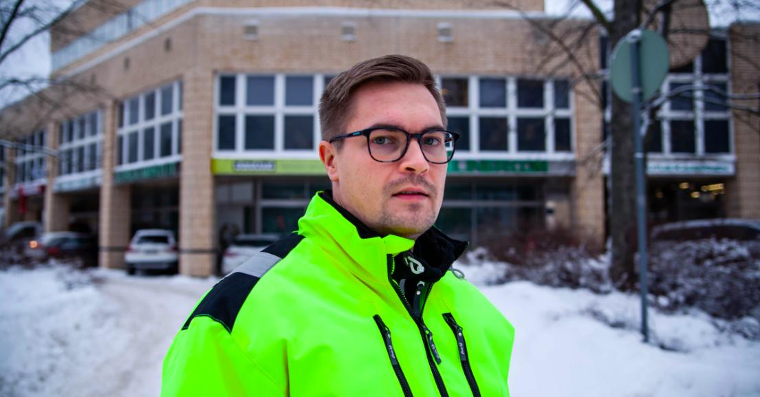 VarvaamoOy's tweet photo. Kuvittele työnhakutilanne, mitä näet? Hakija lakki kourassa? Työnantaja pöydän takana käsi vallankahvalla?

Lue @joonaspalosaari @duunitori kolumni "Työnantaja vai työntekijä – kuka kääntää vallankahvaa työllistymisen hetkellä?"

https://t.co/sdK41s6ivj

#värväämö #rekry #hrsome https://t.co/IbDFhryJug
