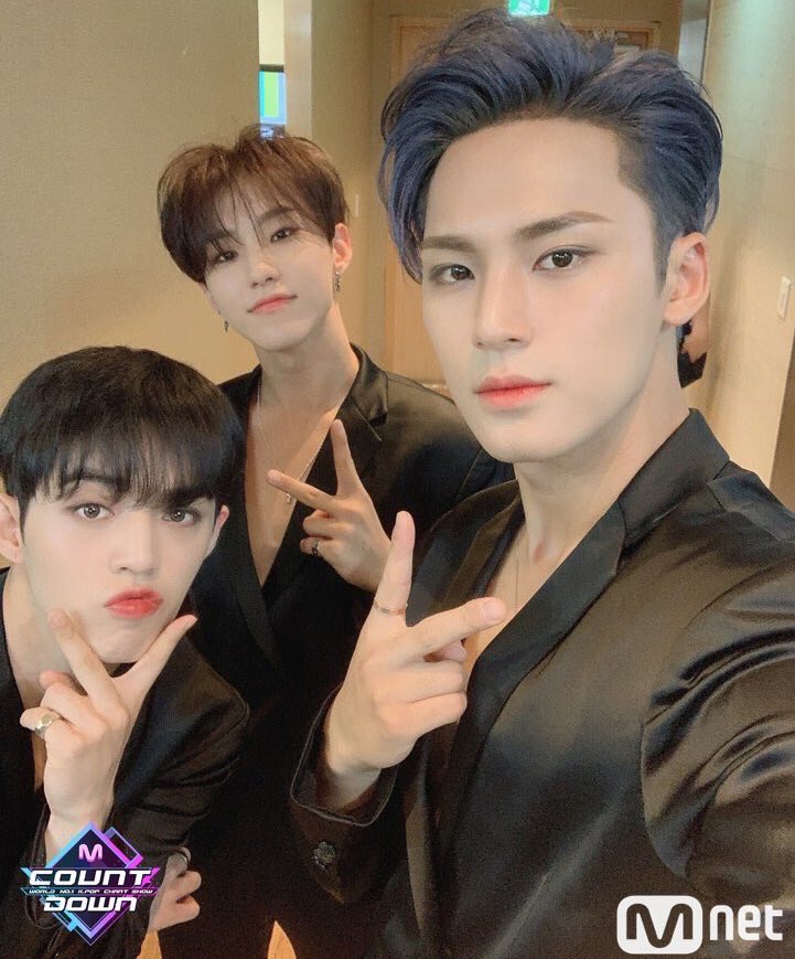 𝕂𝔸𝔼 على تويتر 綺麗すぎや 漫画みたいな生え際 しかもオールバック組ミンギュだけ生え際塗られてるよな 解せぬ ᵕ