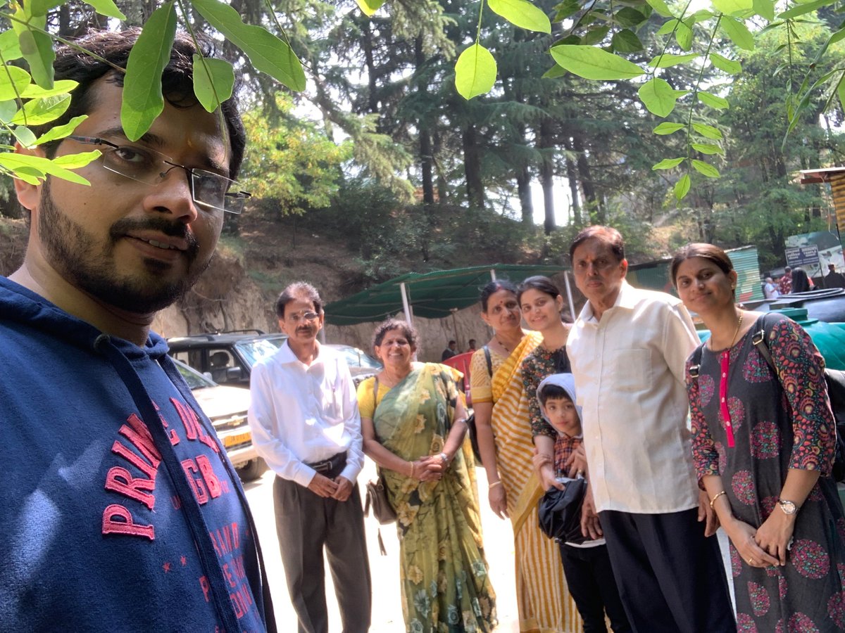 GkDelampady's tweet photo. Good memorable family trip to Srinagar july end [ Kashmir ] a city amidst the grandeur of majestic mountains, known for its natural environment, gardens and houseboats.. merely described as Heaven on Earth.. &amp; Visited Shankaracharya temple,experiencing pure divinity #Kashmir https://t.co/QT40aBFR1j