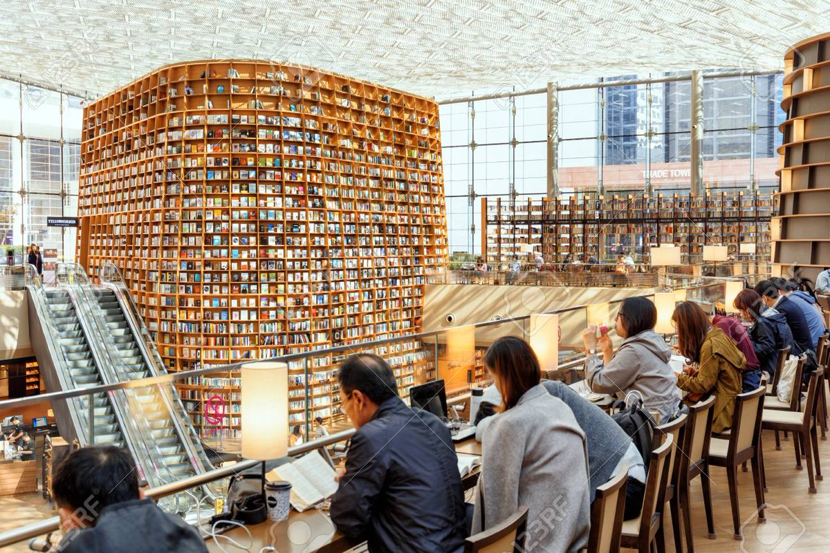 bestReadPL's tweet photo. Dzień dobry! :)

50 tysięcy książek, czasopisma, iPady - wszystko to dostępne dla wszystkich bez żadnych ograniczeń w bibliotece-czytelni w ogromnym centrum handlowym w Seulu, w dzielnicy Gangnam :)

#w70dniDookołaŚwiata #Korea https://t.co/RZZj8pPuIH