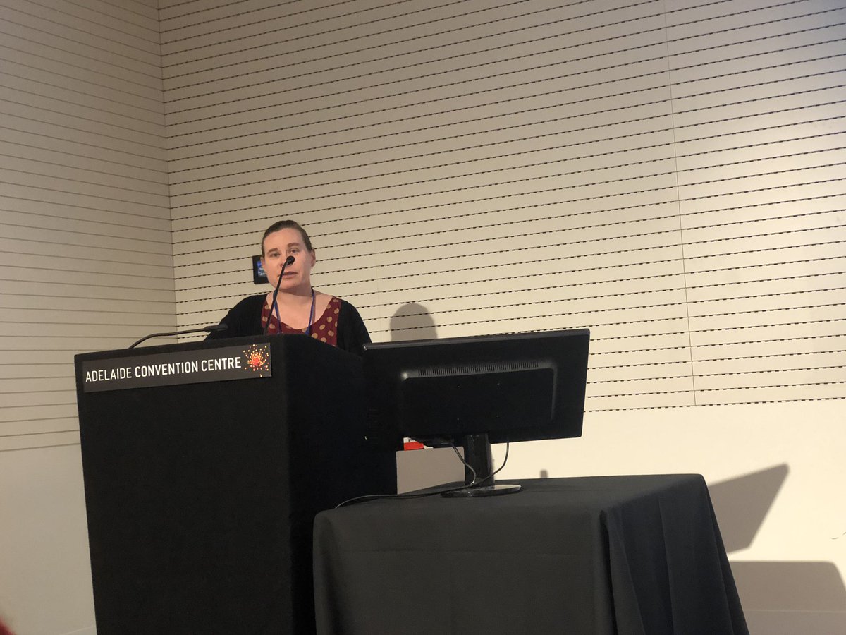 Dr Renee Johnson from @fatkinlab presenting in the genetics prize session on penetrance in TTNtv families. Nicely showing the collaborative nature of our Australian #cardiogen networks #CSANZ19