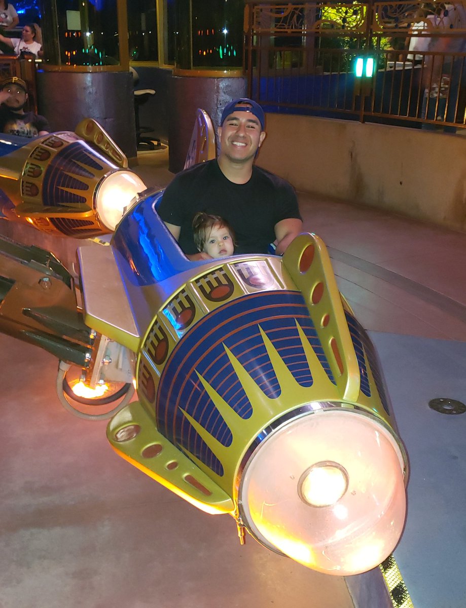 alisonnnnn_'s tweet photo. My man crush 😍😍😍 ...and Julie
#DilfsOfDisneyland https://t.co/Xgs7LPv2t2