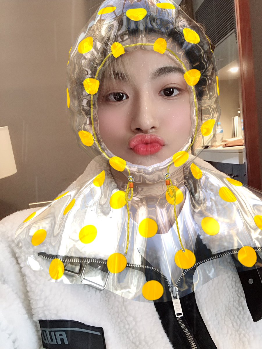 ATEEZofficial's tweet photo. [#성화] 성화의 애교(?)사진 😂 feat.홍
#ATEEZ #에이티즈 https://t.co/p8g6pjd6zg