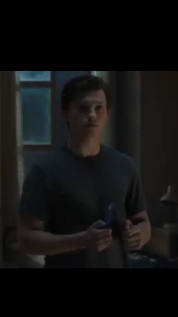 sofieciulla's tweet photo. tom holland be like https://t.co/yu3sUdDN3T