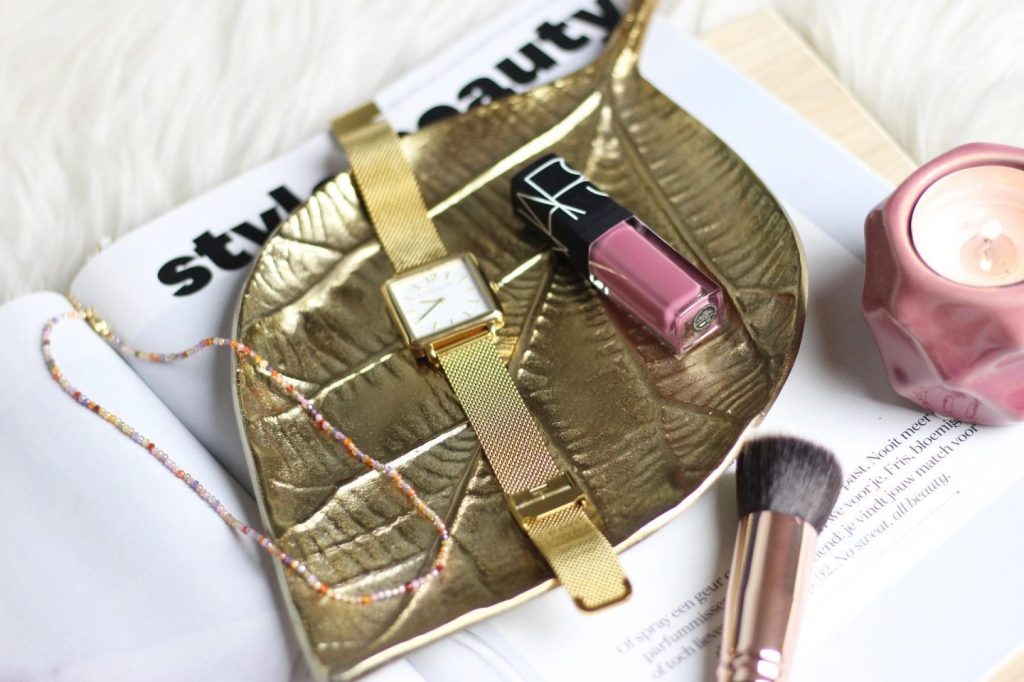 Een nieuw fashion artikel! Ik laat je mijn nieuwe My Jewellery horloge zien. beautydagboek.com/fashion-mijn-n…