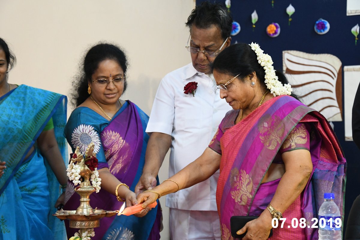 veltechofficial's tweet photo. #Vel_Tech #School_of_Management, #School_of_Law and #School_of_MediaTechnologyCommunication organized Induction Ceremony for #UG_Programmes https://t.co/qApCmsLAso