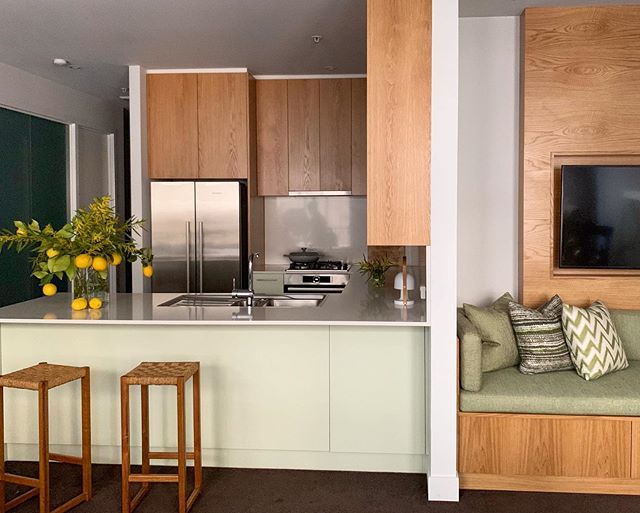 PeterSchaad's tweet photo. Big day of photo shoots today, finishing with a pic of my Collins  Street Reno...more still to come #peterschaad #psdesignstudio #interiordesign #interiordesignmelbourne #kitchendesign #collinsstreetproject https://t.co/Cvl4eRlFky https://t.co/2D9h1w9ydN